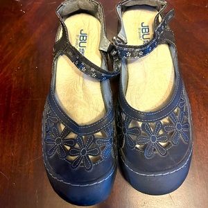 Women’s size 10 JBU Sandals
